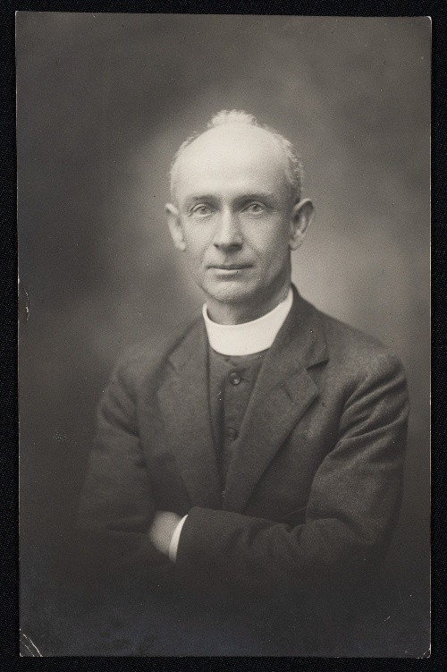 Old portrait photo of Rev. Arthur Ashcroft.